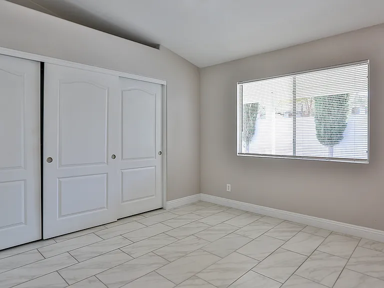 7705 Rockfield Dr — Photo 10