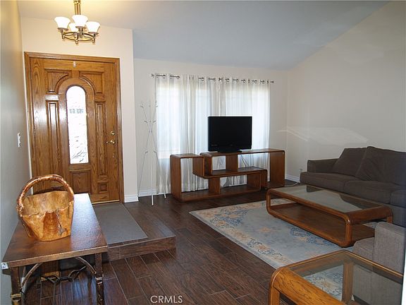 3rd image of 602 Lone Eagle Rd