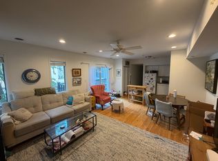734 S 4th St APT 2R, Philadelphia, PA 19147