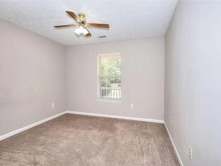 4160 Janel Ln — Photo 3