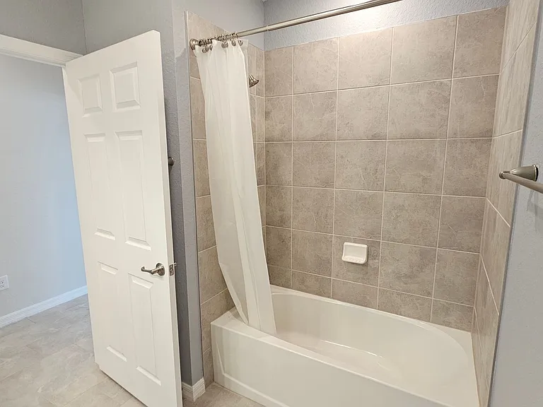 10027 Crooked Creek Dr #101 — Photo 36
