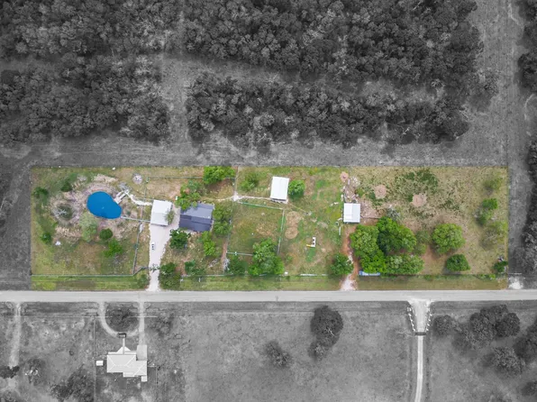 803 County Road 772, Damon, TX 77430
