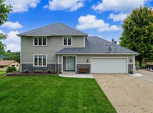 818 SE Walnut Ridge Dr, Waukee, IA 50263
