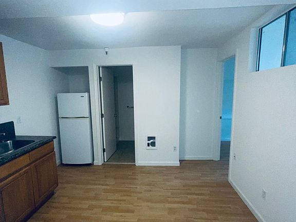 3rd image of 1214-1216 7th Ave APT D