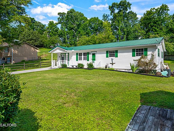 4th image of 310 Hollifield Dr