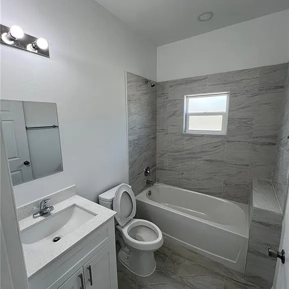238 E Canal Way NE — Photo 5