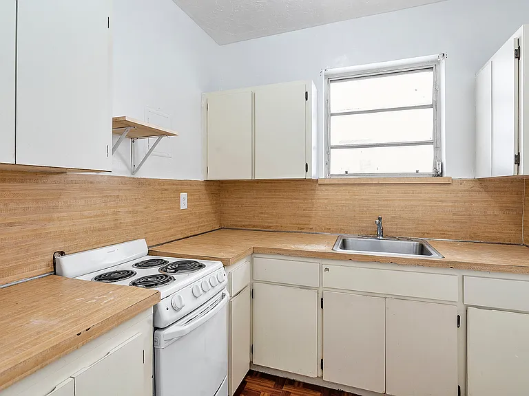 67 Glen Royal Pkwy #8 — Photo 4