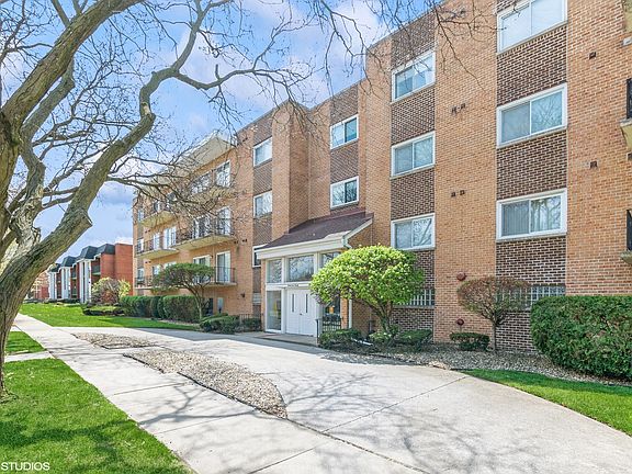 2nd image of 9620 S Komensky Ave APT 205