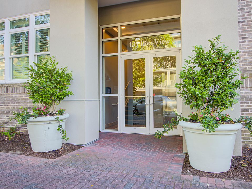 1st image of 135 Pier View St #105
