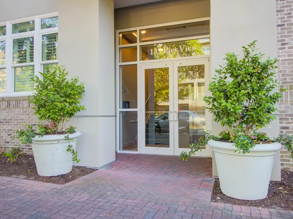135 Pier View St #105, Daniel Island, SC 29492