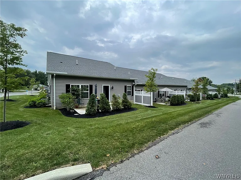 5281 Chestnut Rdg — Photo 14