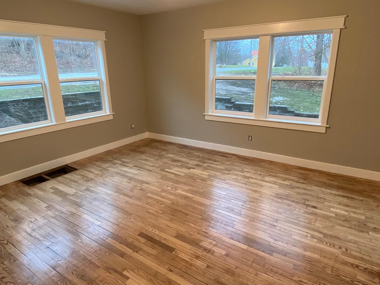 8107 Cannonsburg Rd NE, Rockford, MI 49341 Zillow