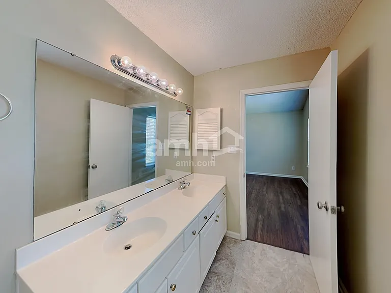 9817 Stephen Thompson Ln — Photo 16