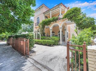 30 NE 44th St, Miami, FL 33137