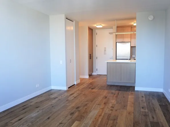 560 West 43rd Street image 2 of 14