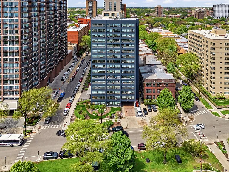 4180 Marine Terrace Apartments — Photo 42