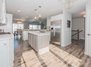 11816 Erskin Cir NE, Blaine, MN 55449