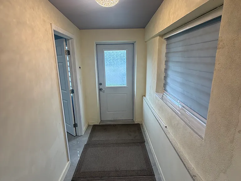 2335 Roosevelt St — Photo 13