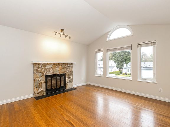 4th image of 12533 223rd St