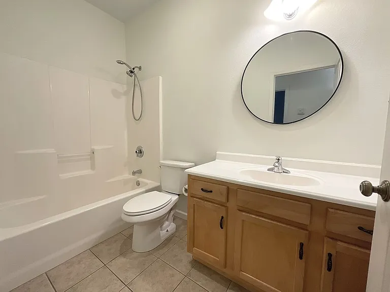 575 S Canterbury Ln — Photo 8