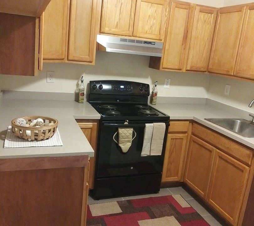 1st image of 710 N 23rd St APT 8