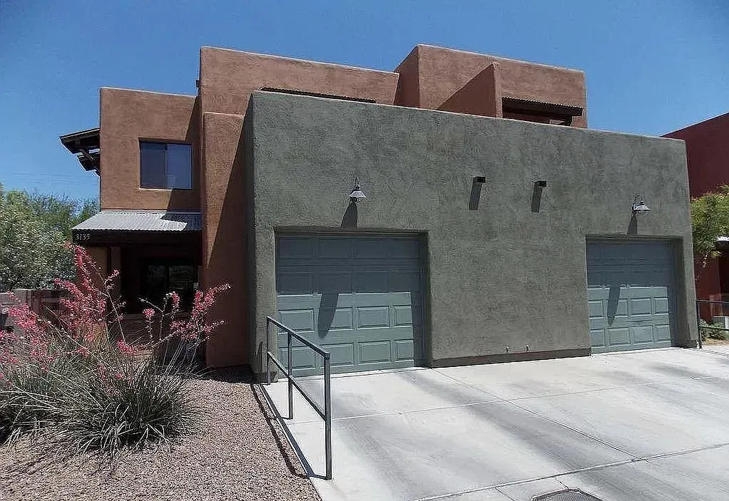 3135 N Olsen Ave — Photo 1