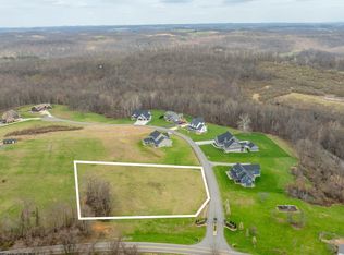 15 Belgian Ln, Morgantown, WV 26508