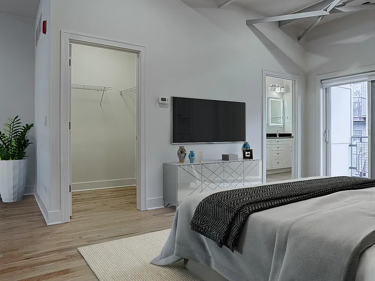 2100 Greenwood St #203 — Photo 9
