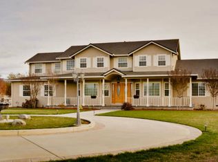 95 Spring Grove Rd, Hollister, CA 95023