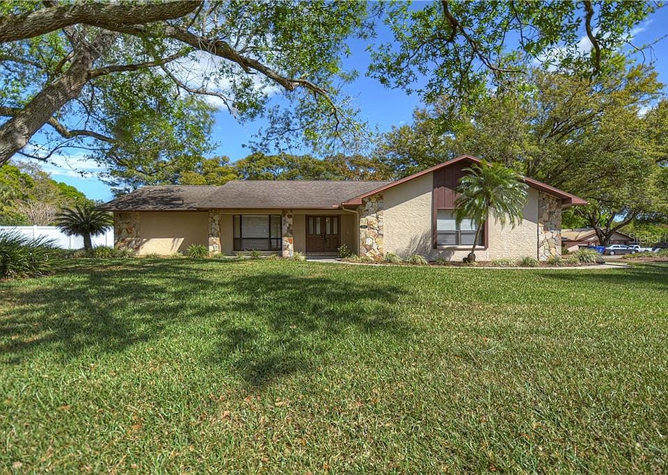 1st image of 2208 Greenhills Dr