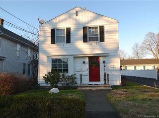 17 4th St #2, Norwalk, CT 06855