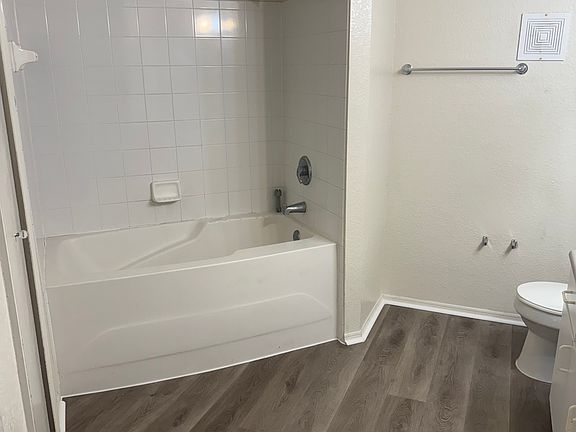 5th image of 114 Vista Verdi Cir Unit 324