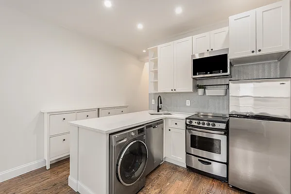 Sold by Corcoran | media 7