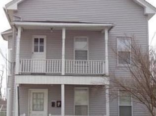 41 W School St, West Springfield, MA 01089