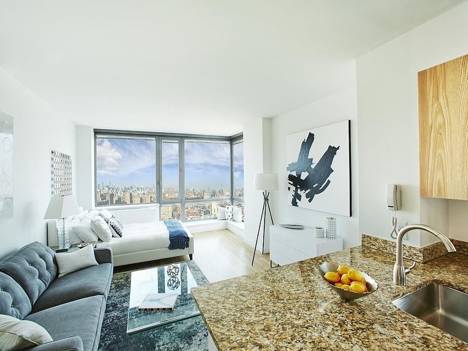1st image of 188 Ludlow St APT 6B
