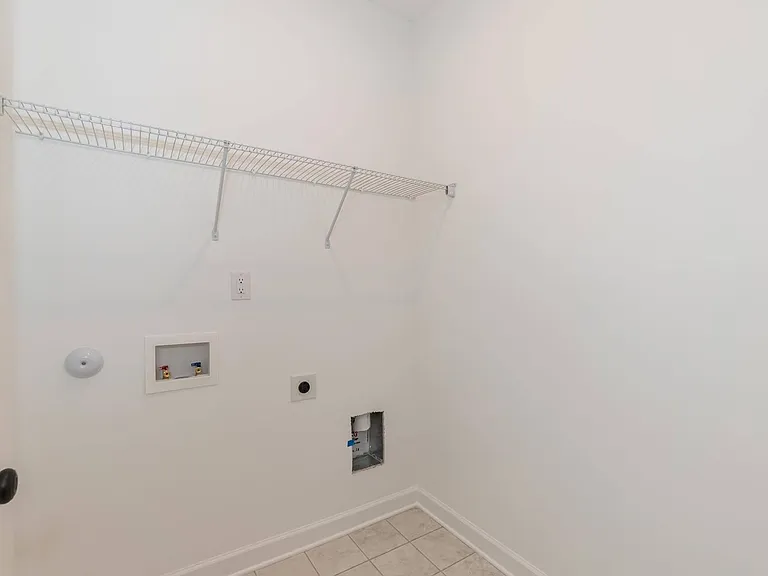 428 N Allen Rd — Photo 8