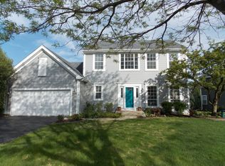 1285 Meadowlark Ln, Grayslake, IL 60030