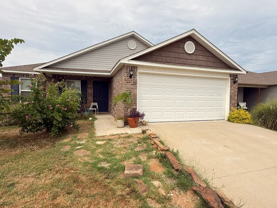 994 E Sparrow Cir