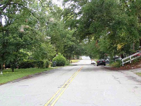 5th image of 44 Hutto Ct