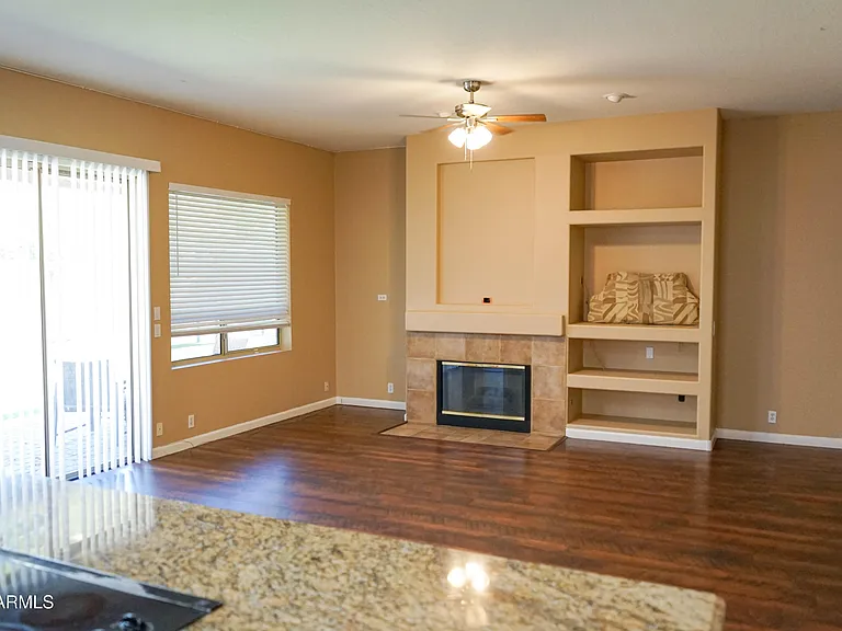 541 N Danielson Way — Photo 10