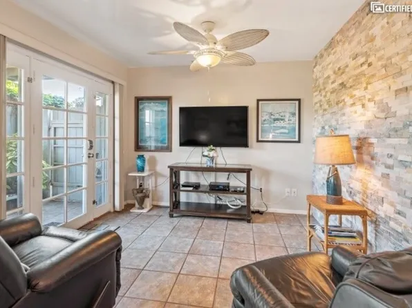 5118 W Point Loma Blvd, San Diego, CA 92107