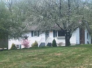 17 Mattern Rd, Preston, CT 06365