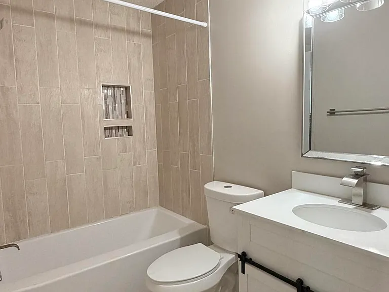 220 Branchwood Dr — Photo 17