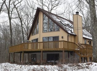 1036 Stone Crop, Hawley, PA 18428