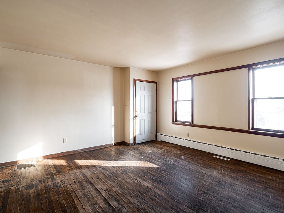1st image of 2365 S 7th St #2365