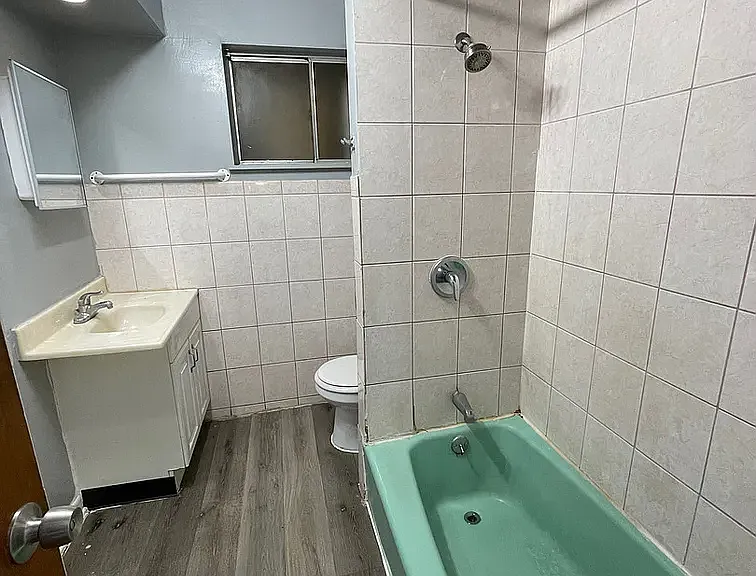 9258 S Parnell Ave — Photo 19