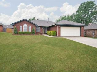 1724 Foxfire Rd, Edmond, OK 73003