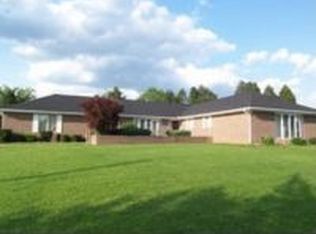 100 Mariner Point Dr, Clinton, TN 37716