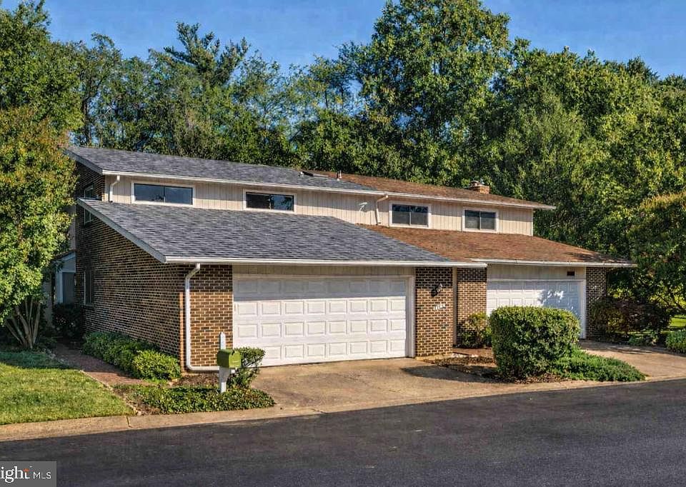 1st image of 7220 Vistas Ln