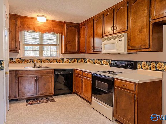4th image of 514 Curry Chapel Rd